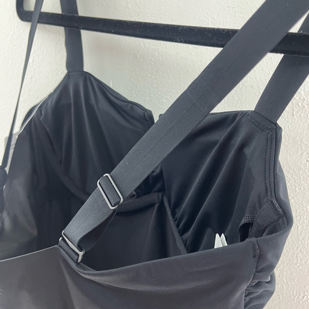 NWT Athleta Square Neck V One Piece Black Slimming Swimsuit 38 B/C - Picture 6 of 8